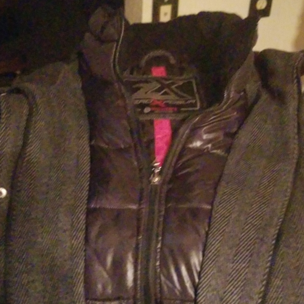 Coat - Picture 5 of 6